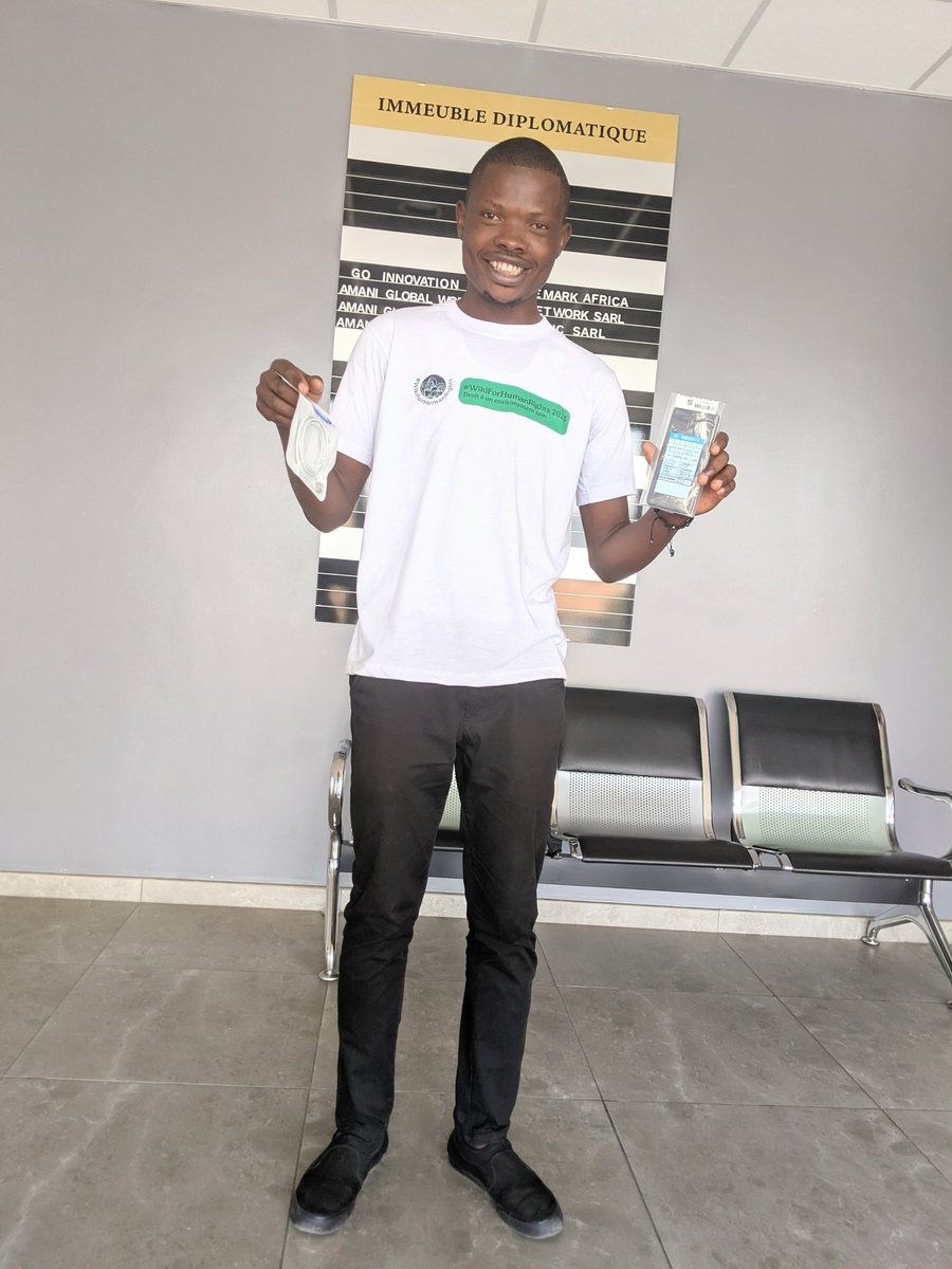 Bravo 👏 à <a href="/s_kinyamba/">Kinyamba Shako</a> de notre communauté de #Goma qui vient de recevoir son prix international (3e) du concours d'écriture <a href="/wikidata/">Wikidata</a>, organiser par <a href="/WikiVibrance/">WikiVibrance</a> &amp; <a href="/AfricaKnow22/">Africa Knowledge Initiative</a>, dans le cadre de la campagne #Afrca #Youth #Day 2022.

Félicitations 👏👏👏
<a href="/Wikimedia/">Wikimedia Foundation</a>