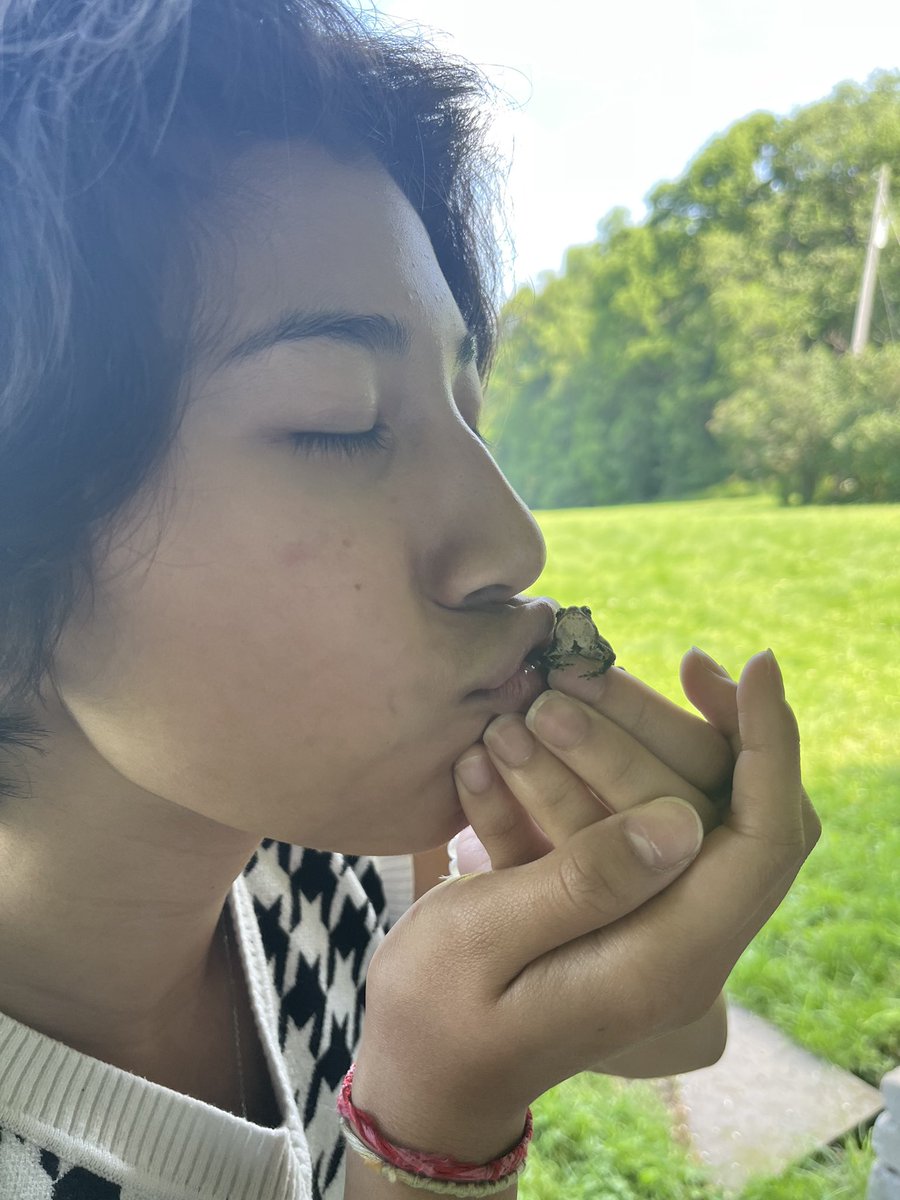 BrendaYung2's tweet photo. Disney, our kids need a new prince!  Let then feel connected to loving other woman! https://t.co/Rn3NX5nNn3