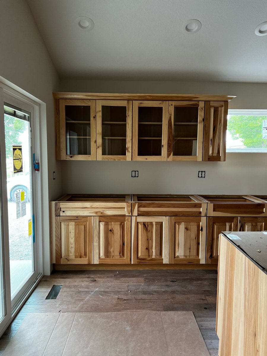 doylehomes's tweet photo. Finishing touches on this custom designed ranch &amp; outbuilding!  Soon we will be handing over the keys and so excited for our clients!  https://t.co/uxC1bP1D7E  1-800-24-DOYLE https://t.co/xUnOhbG2H3