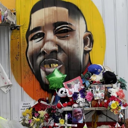 ibramxk's tweet image. Alton Sterling was murdered by police six years ago today. All for selling CDs outside of a convenience store. Rest in Power.

📸: Joshua Lott