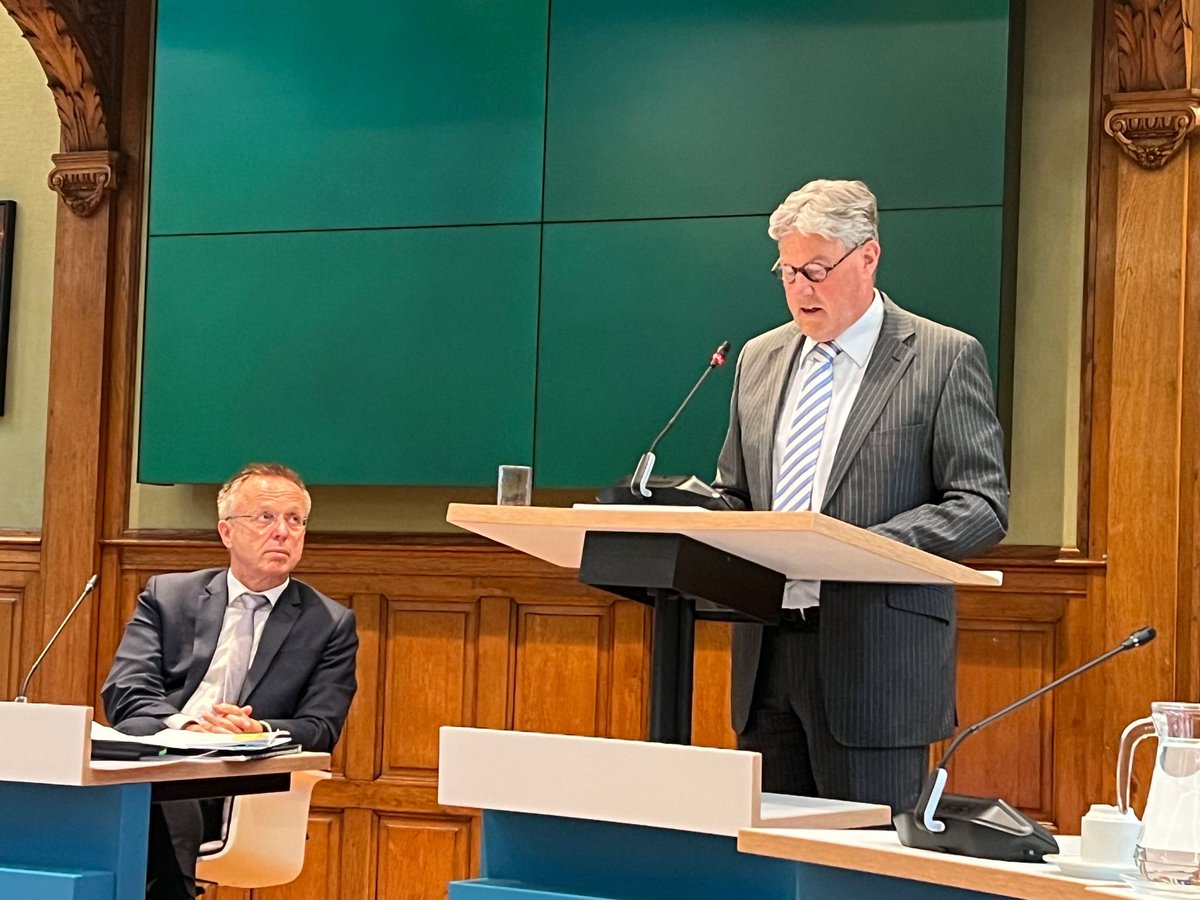 Een mooie mijlpaal! Vandaag is <a href="/BramSchmaal/">Bram Schmaal</a> geïnstalleerd als gedeputeerde van de <a href="/provgroningen/">Provincie Groningen</a> 💐🥳

Het is de eerste keer dat <a href="/groningerbelang/">GroningerBelang</a> meedoet in het provinciebestuur. En we hebben er zin in!💪

Han de Grooth neemt de opengevallen zetel in in Provinciale Staten 👏