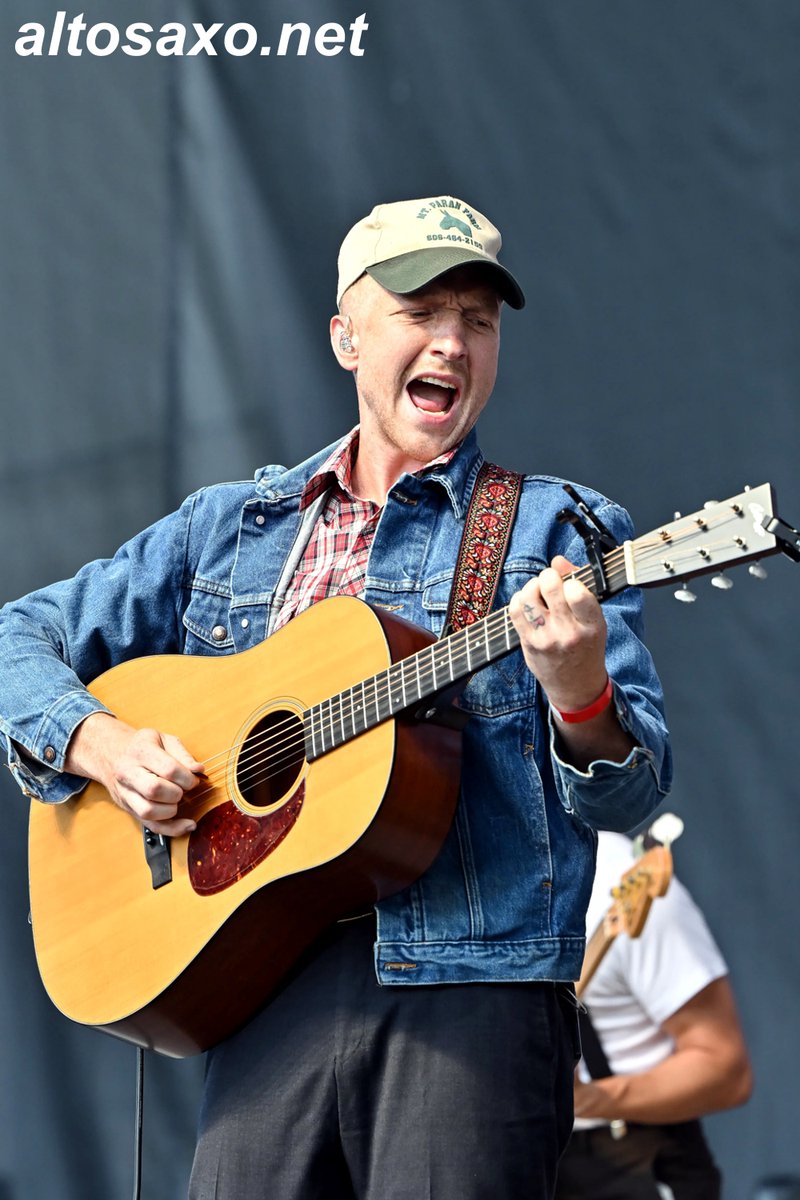 AltosaxoMusic's tweet photo. Tyler Childers performs live at Willie Nelson's 4th of July Picnic at Q2 Stadium in Austin, Texas on July 4, 2023. #TylerChilders #WillieNelson #neotraditionalcountry #bluegrass #altosaxonet
ALTOSAXO Music Apparel
https://t.co/BQvVWUowwb https://t.co/8JTkUggOXJ