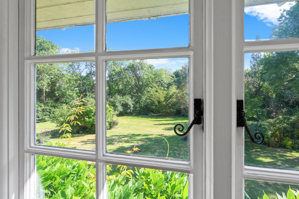 Take a peek into this substantial eight bedroom #familyhome built in 1927, surrounded by rolling Sussex countryside. Click the link to see more: johndwood.co.uk/properties/173…