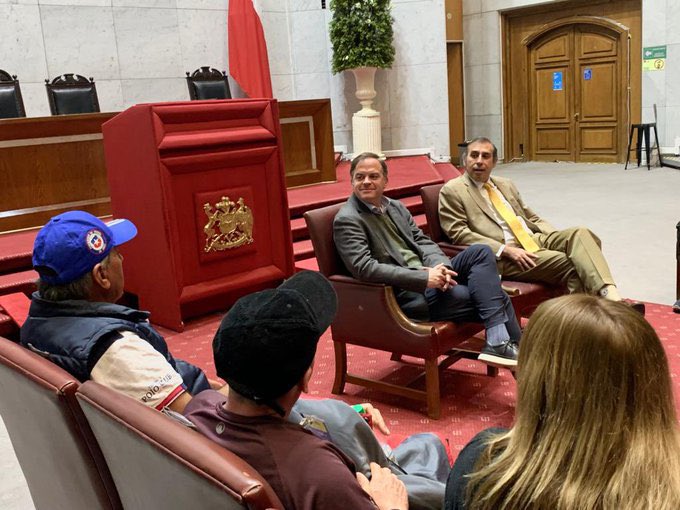 matiaswalkerp's tweet photo. Recibimos en el Congreso a organizaciones de pescadores artesanales de #LaHiguera. Acusan que el Gobierno los ha excluido en la determinación del Área Marina Protegida, a diferencia de Fundaciones y ONGs que no son de la comuna, beneficiadas además con millonarias transferencias. https://t.co/cdlOaCrBEU