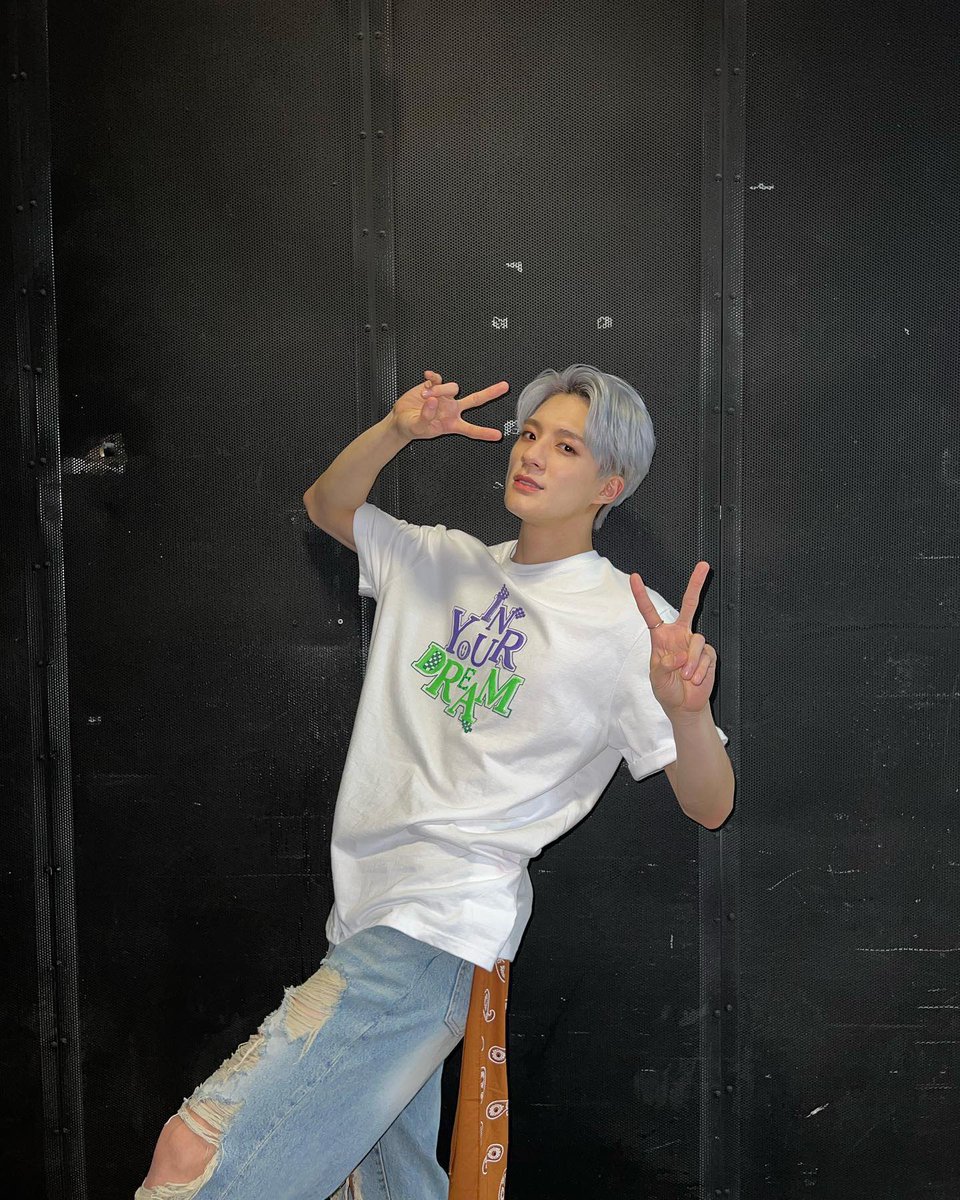 팡 tweet media