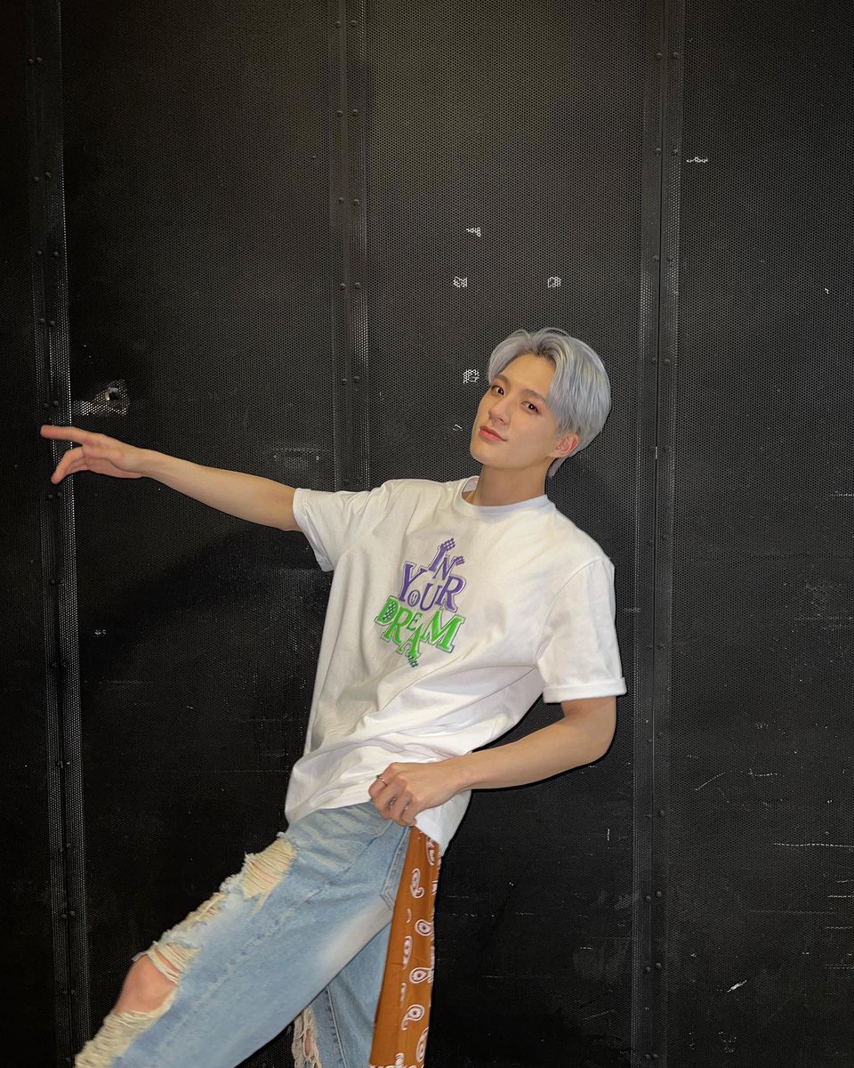 팡 tweet media