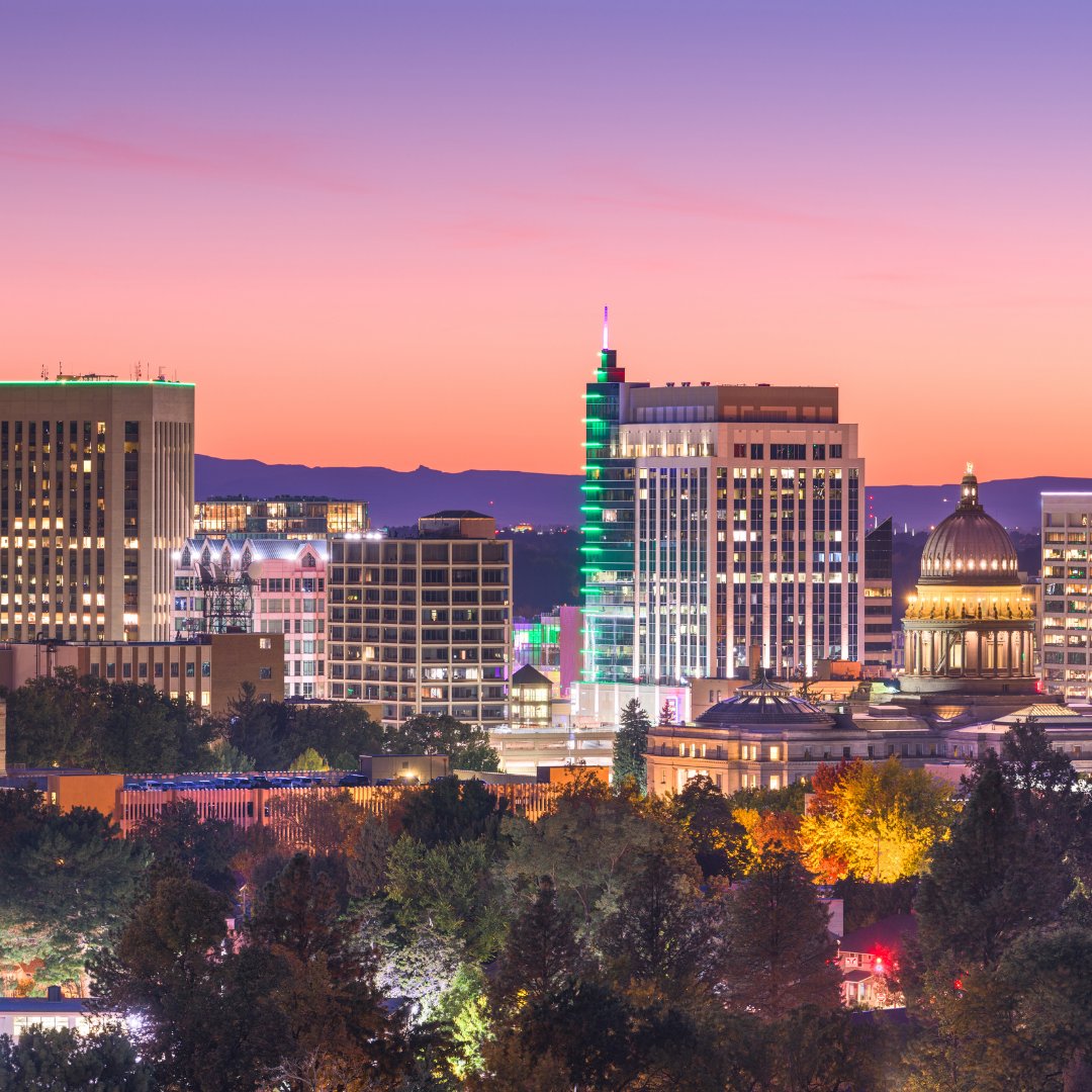 CTCBus's tweet photo. Take the easy road when you visit and fly into Boise and take a shuttle bus with Caldwell Transportation. Book your shuttle today and come explore the Gem State - maybe you'll decide to stay!

#Idaho #MovingTips #BoiseIdaho #VisitBoise https://t.co/QvUPqJdnjK