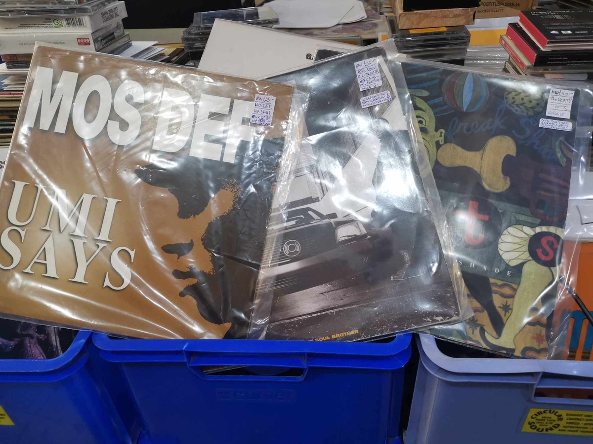 circular_sound's tweet photo. Boxes full
#records
#vinylrecords
#vinylcollector
#hiphop
#rap
#urban
#soul
for sale
@circular_sound
#Norwich
#shop
Saturdays 11am-5pm
Items on @discogs r not in shop
items in shop r not on #discogs
We sell most
genres &amp; formats
#CD
#cassettes
#vinyl 
12"
#LP
#EP
7"
#books
#music https://t.co/40mkNab8gx