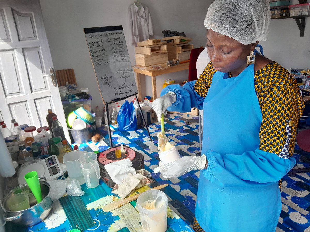 Soap_Training's tweet image. Practical training  for Ismaelle Moutsinga Pambo from Gabon on the production of Cocoa butter body cream and acne treatment soap at our training center.  Trainer- Justice K. B. Annan of Creators, Ghana.
#Productformulation
#skillstraing
#womenempowerment 
#Justicekbannan