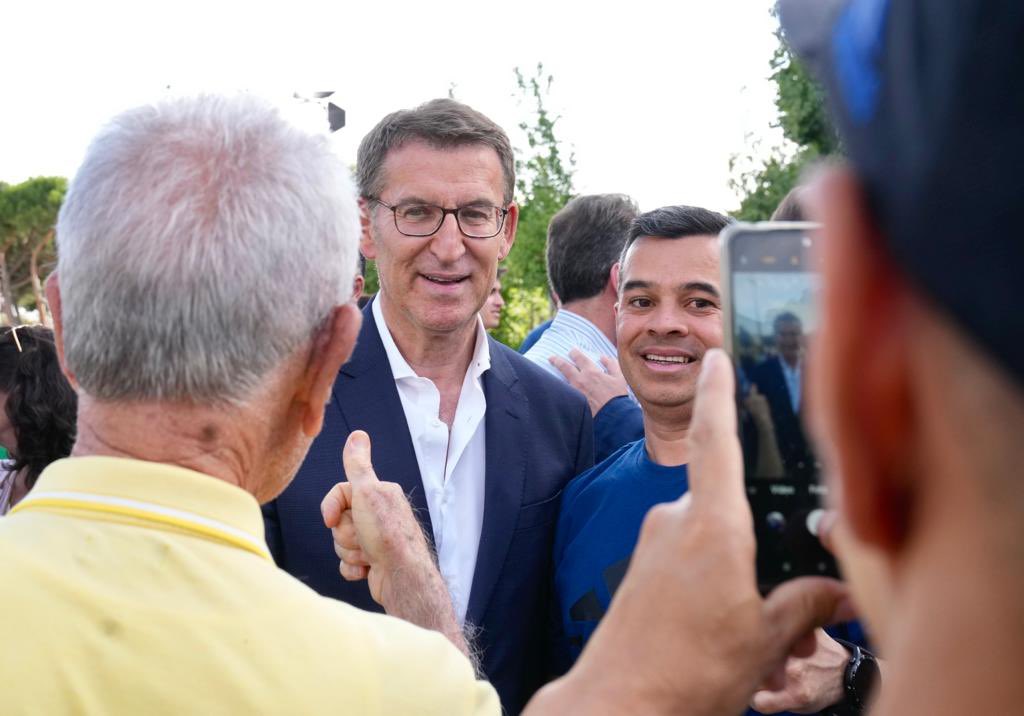 Salimos a ganar para que gane España. 

El <a href="/ppopular/">Partido Popular</a> representa un proyecto abierto e integrador para seguir sumando cada vez a más gente y poder lograr un Gobierno fuerte, estable y con autonomía.

#EsElMomento