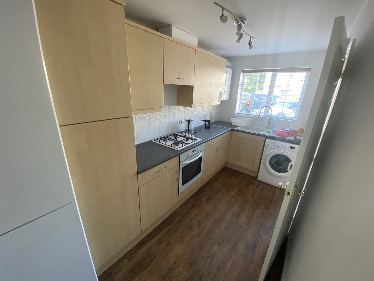 Kevin Robins Kitchen and Furniture Spraying tweet media