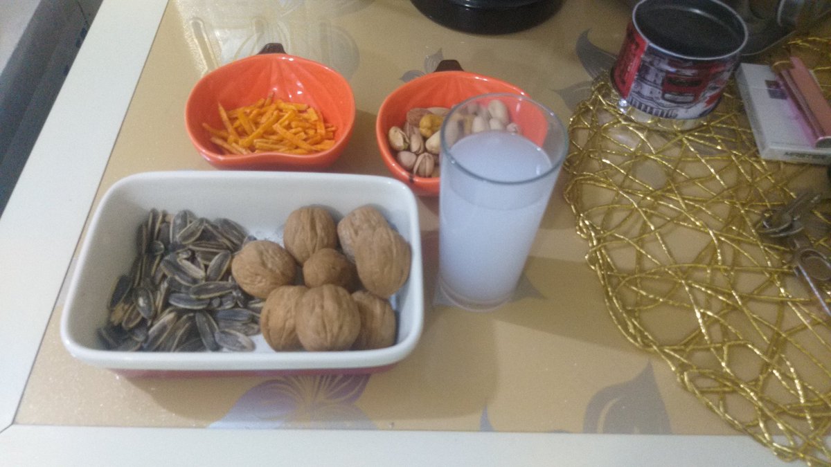 تحياتي وتقديري الناس الصادقه بالتويتر واحلى كعده بالبيت ماكو بالعافية