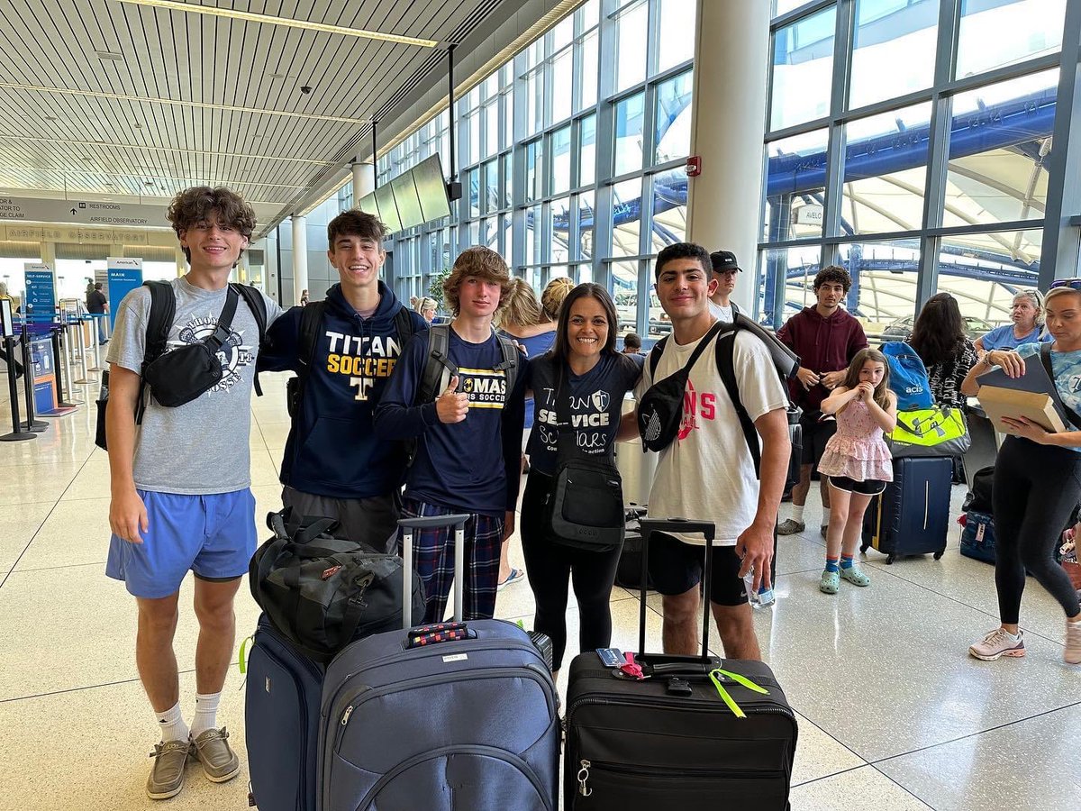 Thomaslacrosse's tweet photo. A few lax boys (Nate, Jagger) off to Dominican Republic, to help build a better world!  “Better Husbands, Better Fathers, Better Neighbors.”  Great stuff by all of those involved. https://t.co/lHQ8MqYVYD