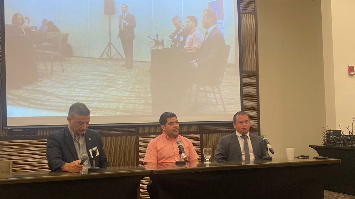 OEA_Cyber's tweet image. Awesome experience at the Cybersecurity &amp;amp; Digitalization Workshop for Energy Sector in Latin America and the Caribbean! 
@OEA_Cyber joined forces with @USEnergyAssn to share vital program info. Honored to be part of a panel discussing the challenging topic of ransomware.
#AmpUp