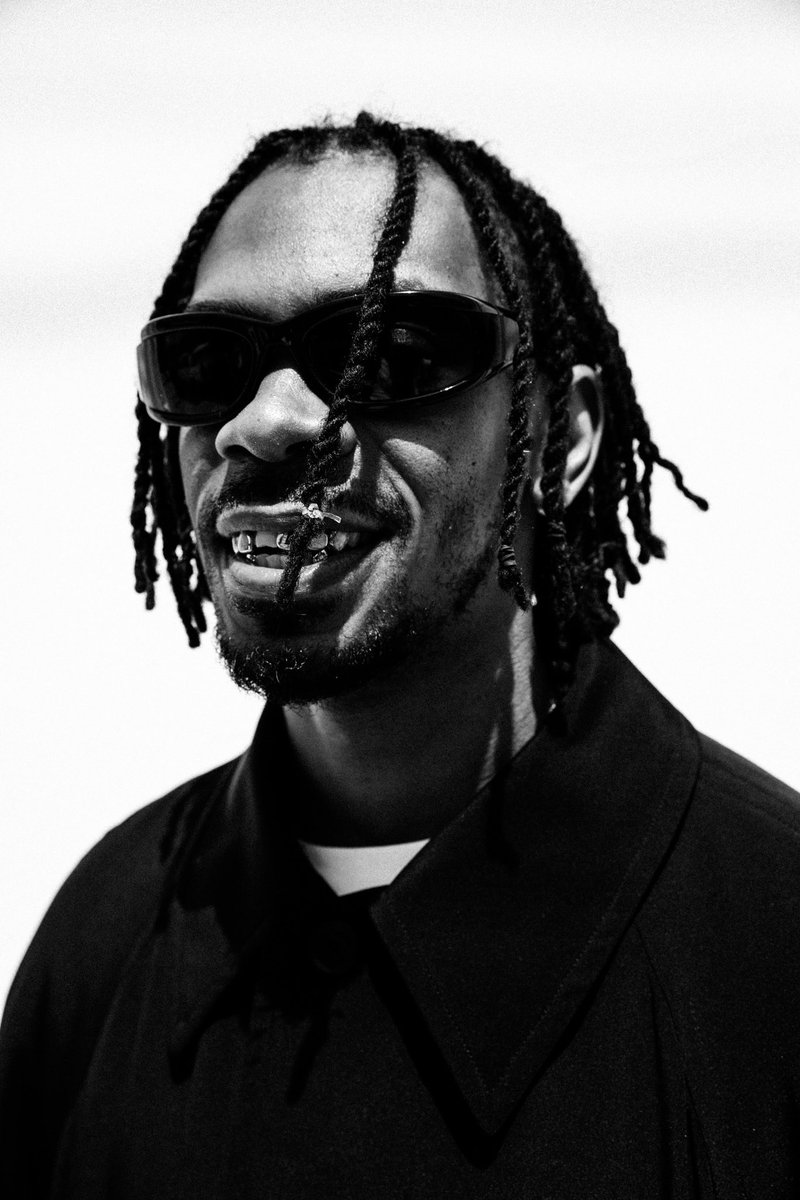 erickarcelliott's tweet image. pre-save my new song PARKOUR prod by @jamesblake idol-io.ffm.to/parkour