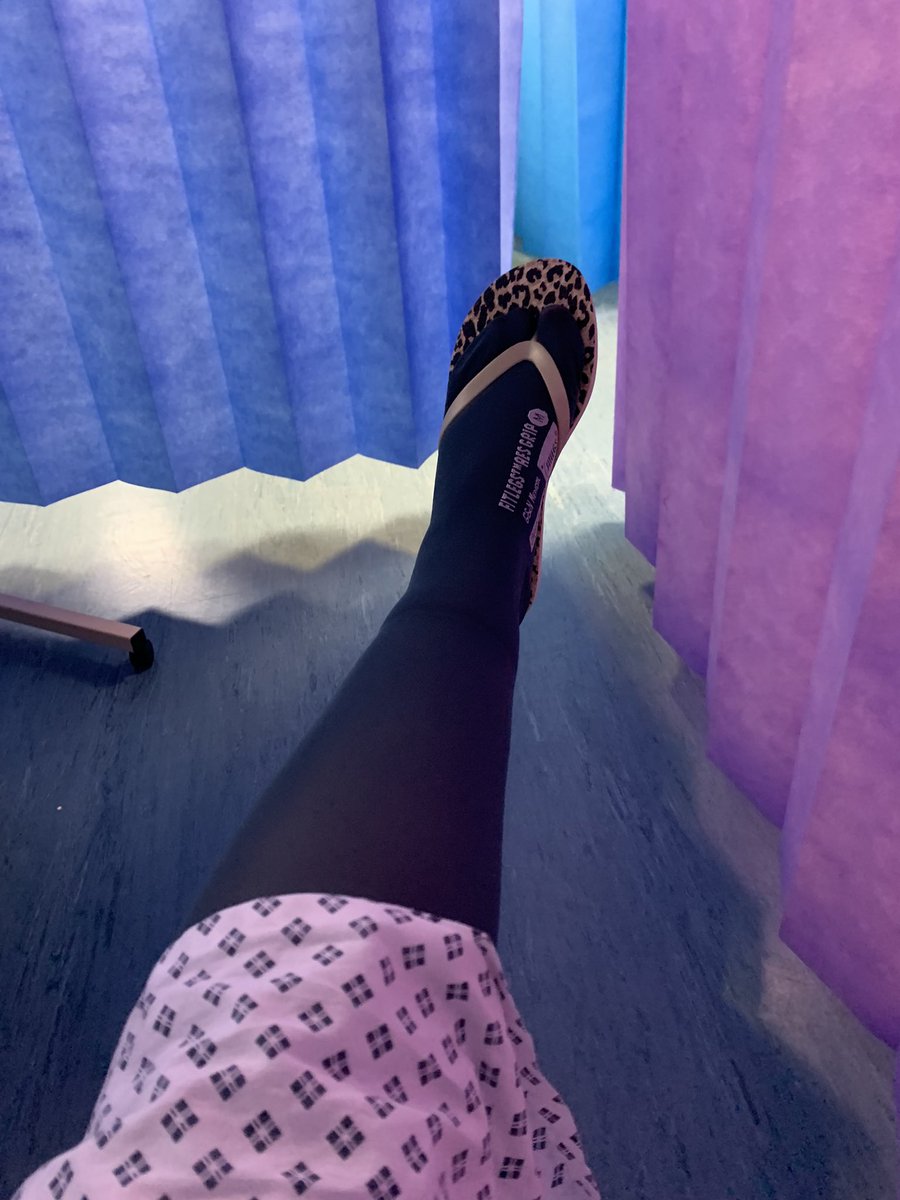 bearbaergrowl's tweet image. #NHS #ThankYou in the last few weeks we have had visits to different deps &amp;amp; today I received the most amazing surgical treatment: medical, physical, emotional. Everyone has been kind/supportive, no questions asked, even when balling my eyes out and panicking 💕 AND #AllSorted 🤞