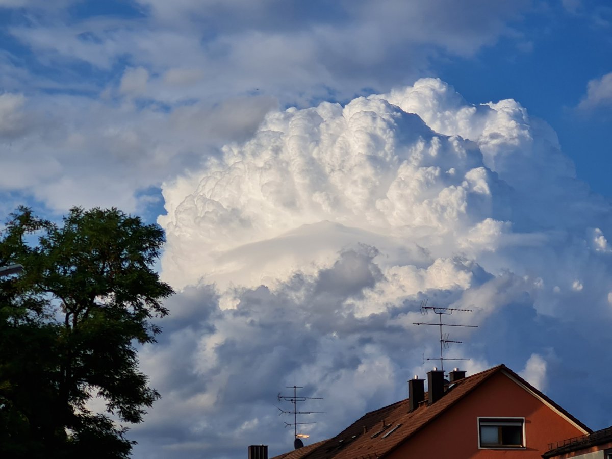 2576sb's tweet photo. Guten-Abend-Gruß https://t.co/u7o362K7pi