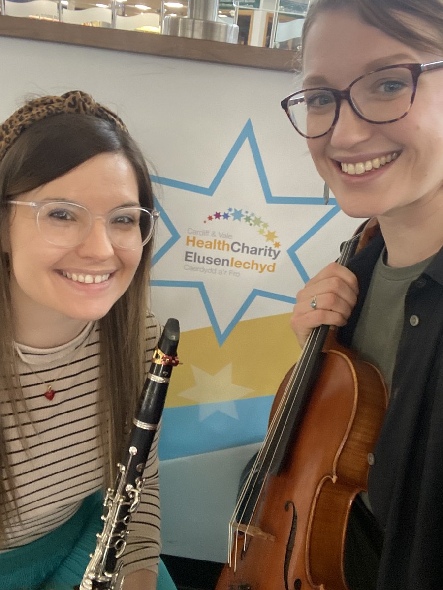 Happy 75th Birthday @NHSuk! 🎈

Haz @StringSisters2 and I had a lovely time playing for @livemusicnowcym in the Heath Hospital Concourse, Cardiff @CV_UHB, to celebrate. 

Thanks to @CavuhbArts! ⭐️

#ProtectTheNHS #NHS75 💙

#ArtsInHealth 🎶