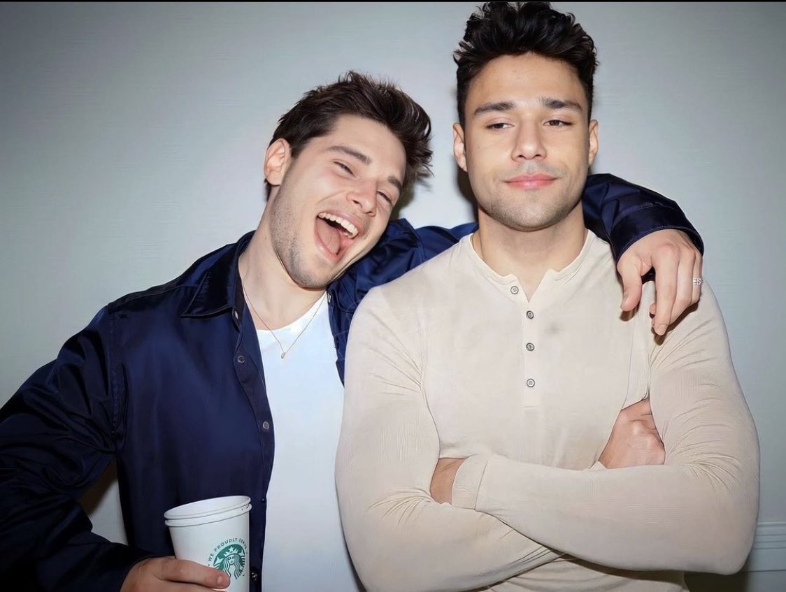 I think this pic best describes their friendship lol #rafaandro