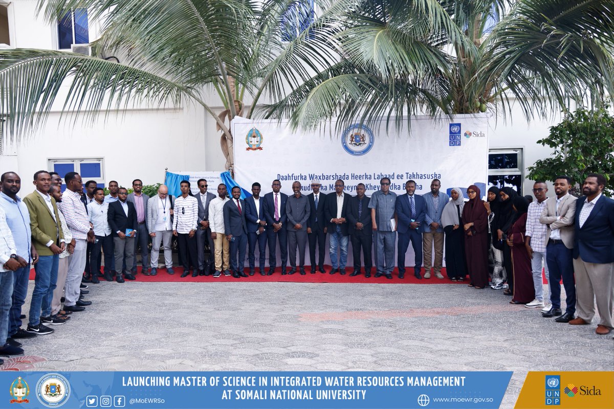MoEWRSo's tweet photo. 📣Officially Launched! H.E. @JamaTaqalAbbas, the Minister of @MoEWRSo, and H.E. @faaraxsheekh, the Minister of @moechesomalia, officially launched the Master's Degree program for Integrated Water Resources Management (IWRM) at @SNU_University. 1/2 https://t.co/CLRc9trTIG
