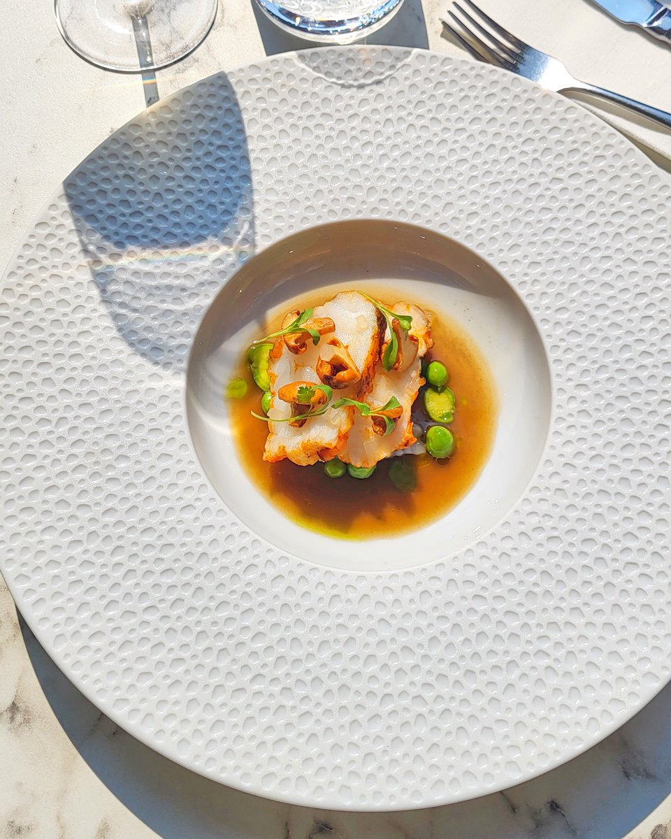 Monkfish, Tom Yum, Watermelon Sriracha 

 #dublinfood #dublincity #michelinguide #tastingmenu #dublinrestaurant #dublinrestaurants #delahunt