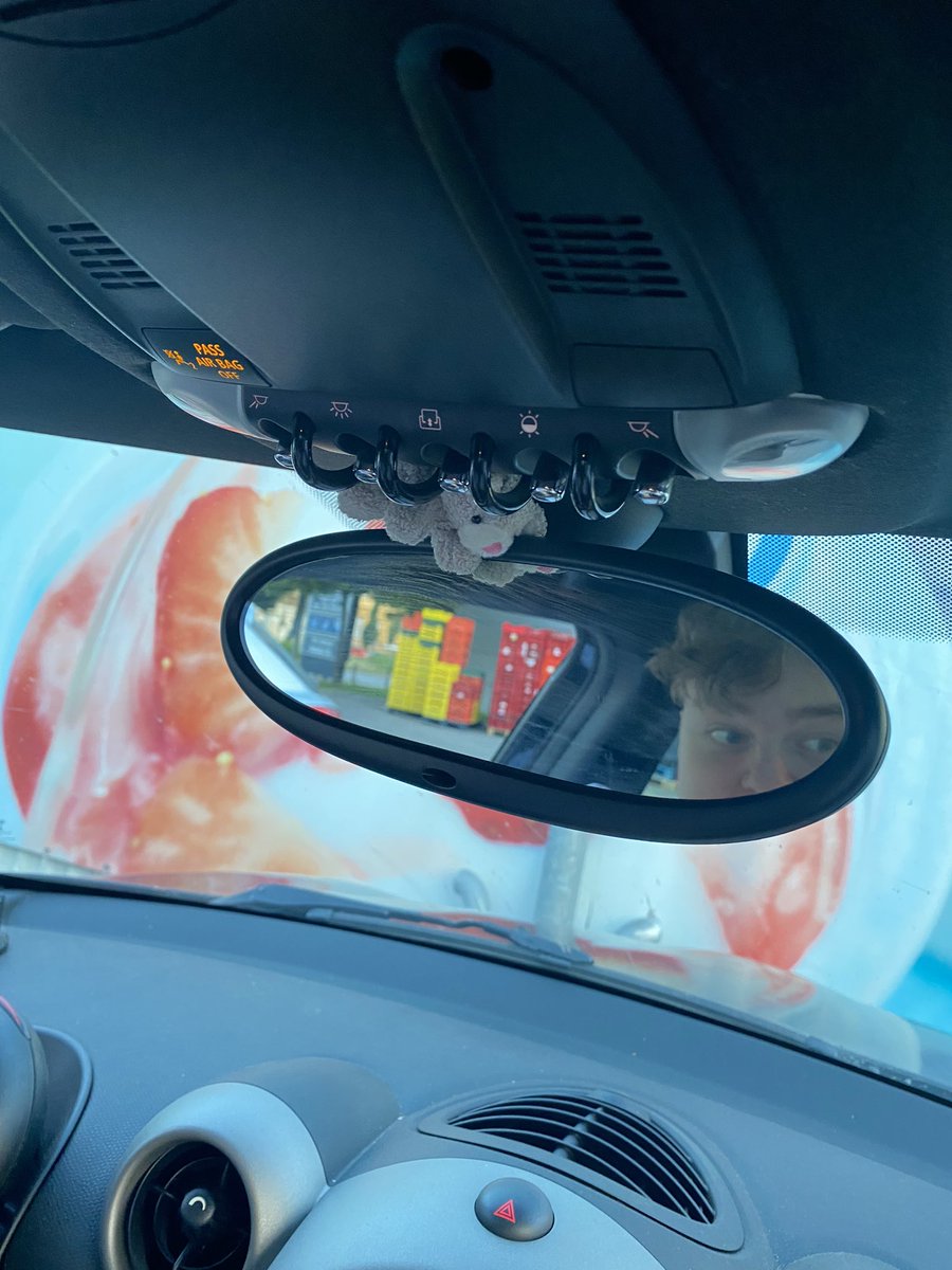 partyyba' tweet media