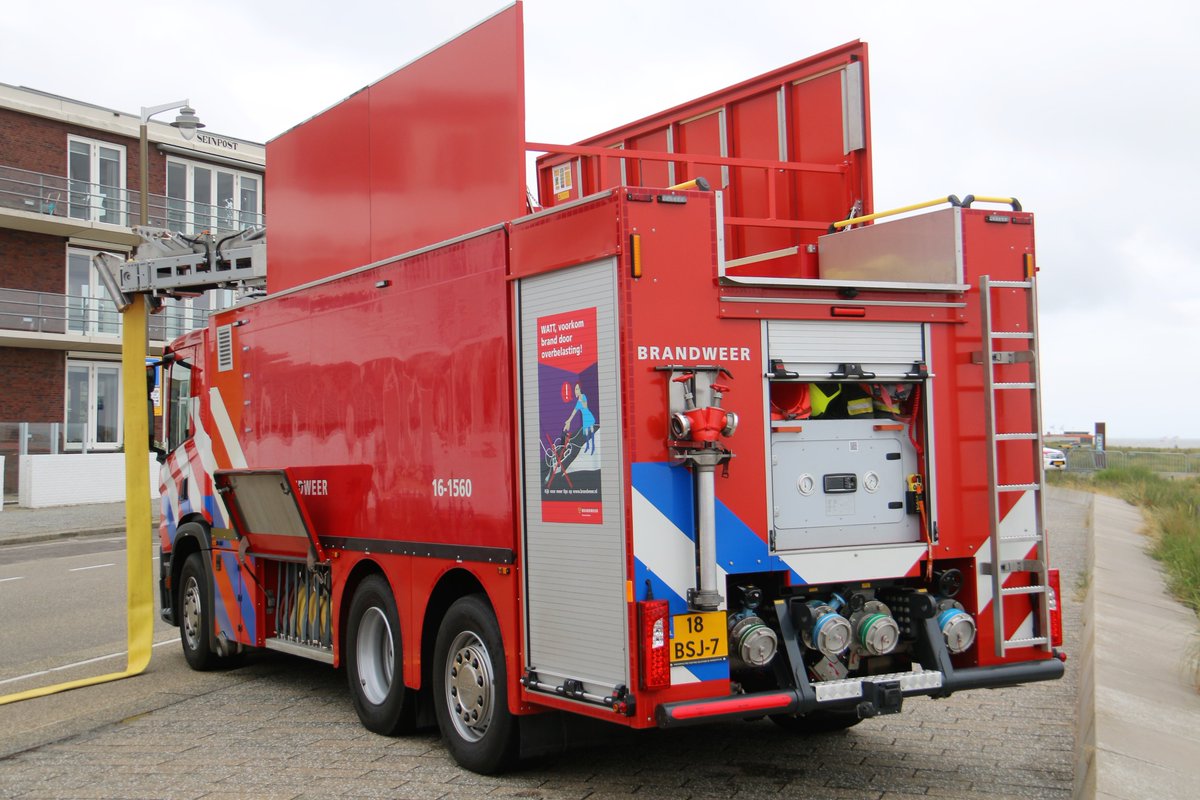 MichaelHuising's tweet image. 2021 Scania P450 opgebouwd door #IFFS
WTS-500 &amp;gt; 500m. 5&apos;&apos; transportslang   
watertank : 10.000 liter
Innovative Fire Fighting Solutions
16-1560 post : #Rijnsburg   #HollandsMidden