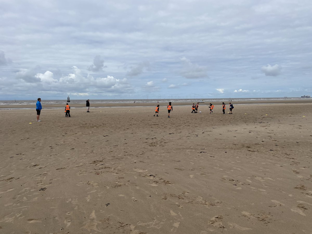 JeffkinneyO's tweet photo. Splashed in the sea ✅ 
Built sandcastles ✅
Found jellyfish ✅
Rolled down sand dunes ✅
Dug holes ✅
Buried each other (and TA) ✅ 
Collected shells and pebbles ✅ 
Ate sandy sandwiches ✅ 
Played sports and games ✅
Such a fun day! @school_oakfield #OakfieldFamily2023 https://t.co/Bos8rI0OfN