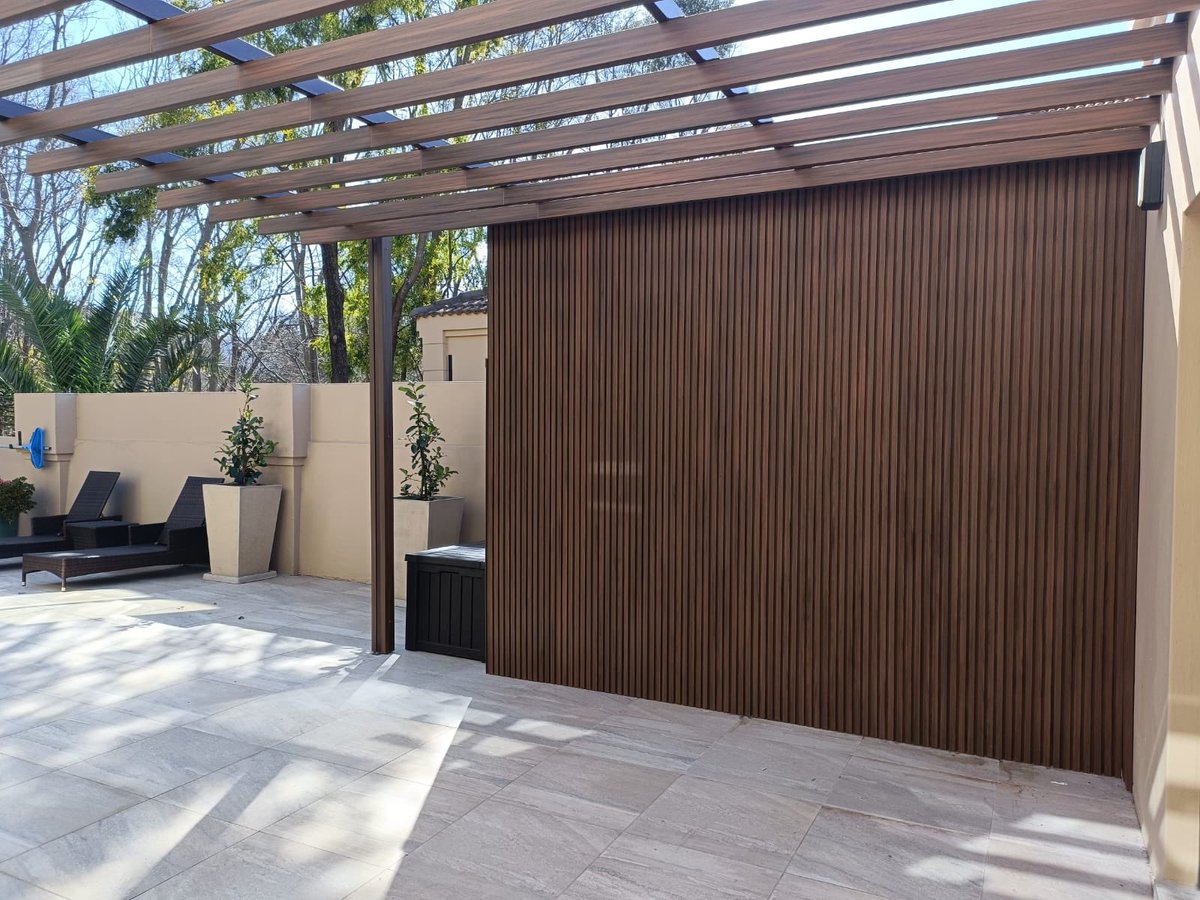 TheCompositeCo's tweet image. Supply + Installation of our 3D-Fluted Wall Panelling &amp;amp; Pergola.

📍 Hartebeespoort.
🎨 Antique Brown Colour

Contact us today for your free quotation ⤵

📲 +27 10 025 3559
📩 Quote@thecompositecompany.co.za
🌐 thecompositecompany.co.za
.
.
.
#deck #compositedecking #wpcdecking