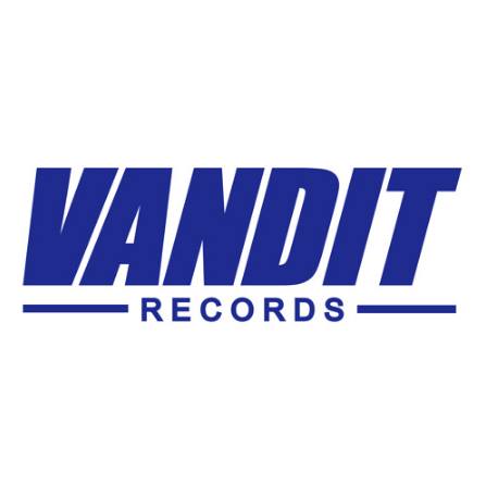 MichaelLuiMusic's tweet photo. BRAND NEW HEATΒ COMING YOUR WAY TRANCEFAMILY!π§ππ₯π₯π₯ @Vanditrecords
.
.
#trancefamily #Vanditfamily #comingsoon
#producerlife #producerlifestyle #clublife #futurerave #club #dj #djlife #musicproducerlife #dancemusic #michaelL. #newmusic #uplifting #trance #djlife #partypeople https://t.co/N7LsoX3GNn