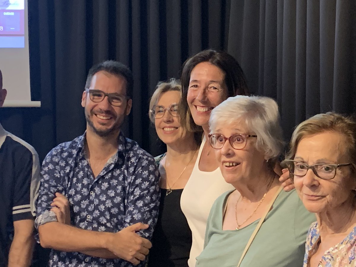 Celebrant l'acte d'agraïment per la col·laboració amb la 7a Barbacoa solidària Polseres Candela a Mollet. Genial veure com tots ens unim per ajudar els valents lluitadors contra el càncer infantil. Gràcies a tots per fer-ho possible! 💪🔥<a href="/PulserasCandela/">Asociación Pulseras Candela</a> <a href="/CollaMorada/">Colla Morada</a> <a href="/torrats/">Colla dels Torrats</a>