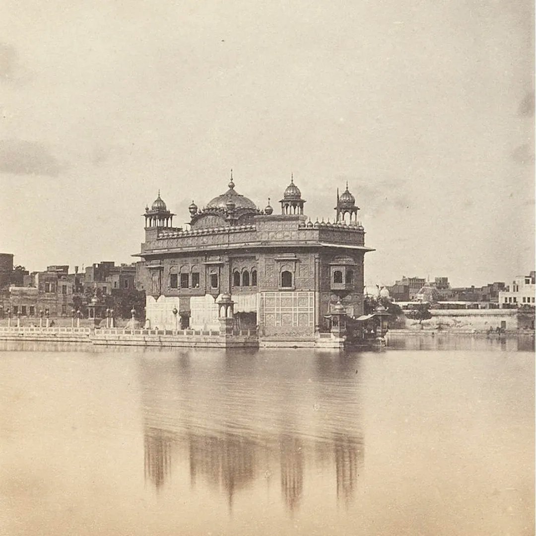 RamblingSingh's tweet photo. An interesting early view of Sri Harmandir Sahib prior to the construction of the clock tower.

Amritsar, Punjab, early 1860s https://t.co/LScZCHrBRz