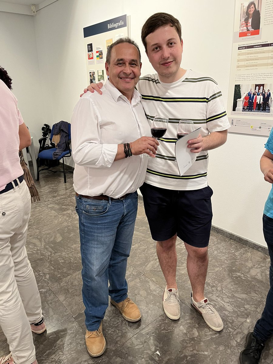 En la inauguración de "Las elecciones autonómicas en La Rioja: 40 años de un sueño cumplido", en la Sala Ibercaja de Exposiciones, Logroño. <a href="/FundIbercaja/">Fundación Ibercaja</a> Una exposición organizada por el <a href="/InstitutoIER/">IER</a> comisariada por Diego Moreno <a href="/_diego92/">Diego Moreno Galilea</a>
#InstitutoIER