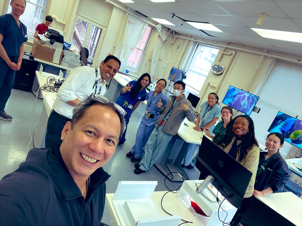 @UCSFSkillsLab session on Lap Chole, LCBDE with Spyglass and stone lithotripsy for our @UCSFGSResidency R2’s. Thanks to Nick & Sophia @bostonsci !!!