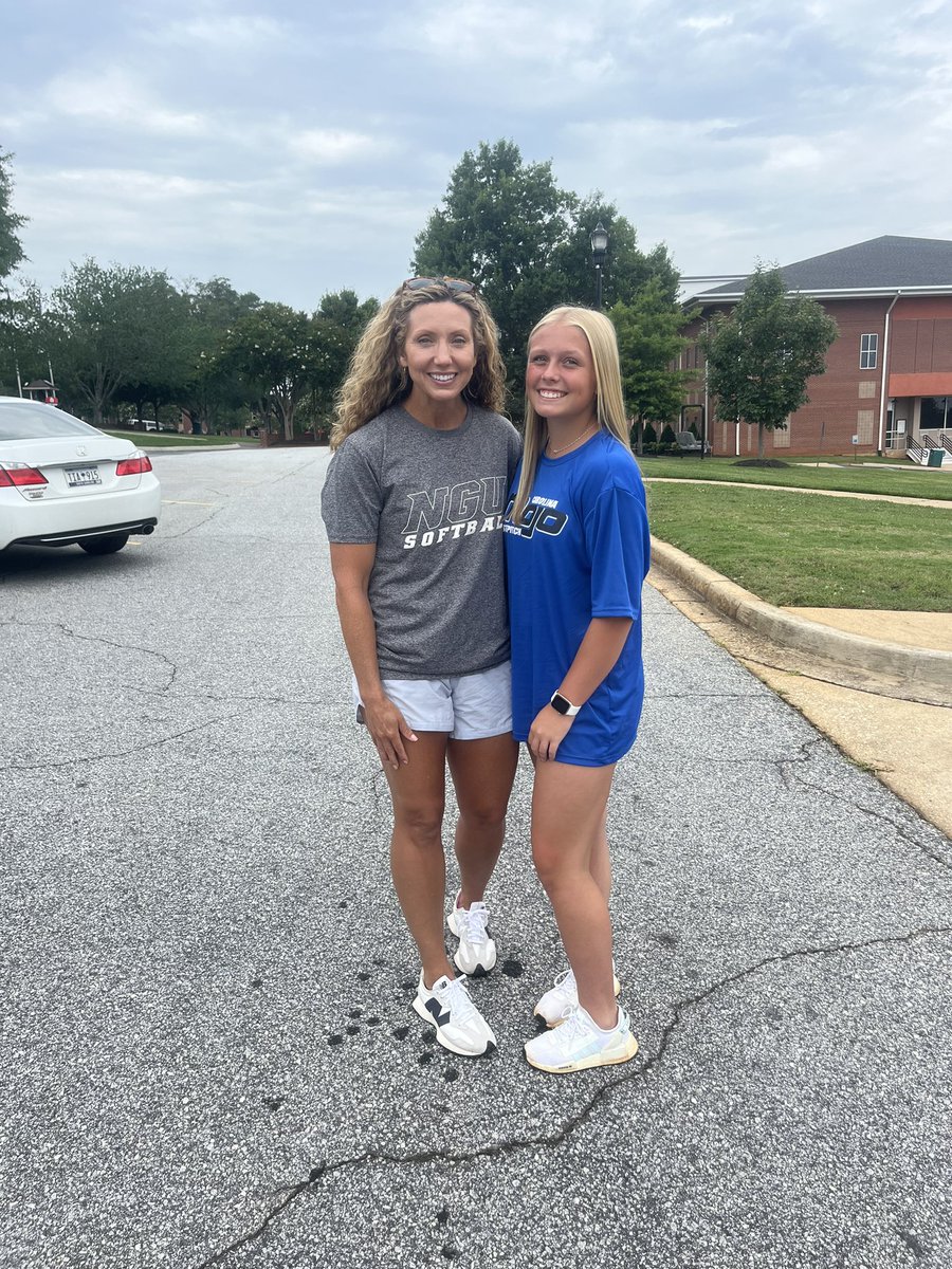 Allie Royer tweet media