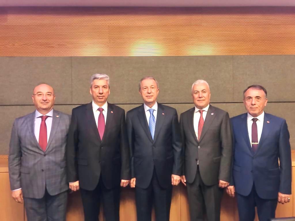 DurgenHamza's tweet photo. TBMM Milli Savunma Komisyon Başkanı Sn. Hulusi AKAR’ı ziyaret ettik. Tazminat hakkımızın yasalaşma sürecinin hızlandırılması konusunda görüşme gerçekleştirdik. 
Milli Savunma Komisyon Katibi İzmir Milletvekili Sn. Mehmet Ali ÇELEBİ ile koordinasyonlu olarak süreci ilerleteceğiz. https://t.co/vODnU1DsYm