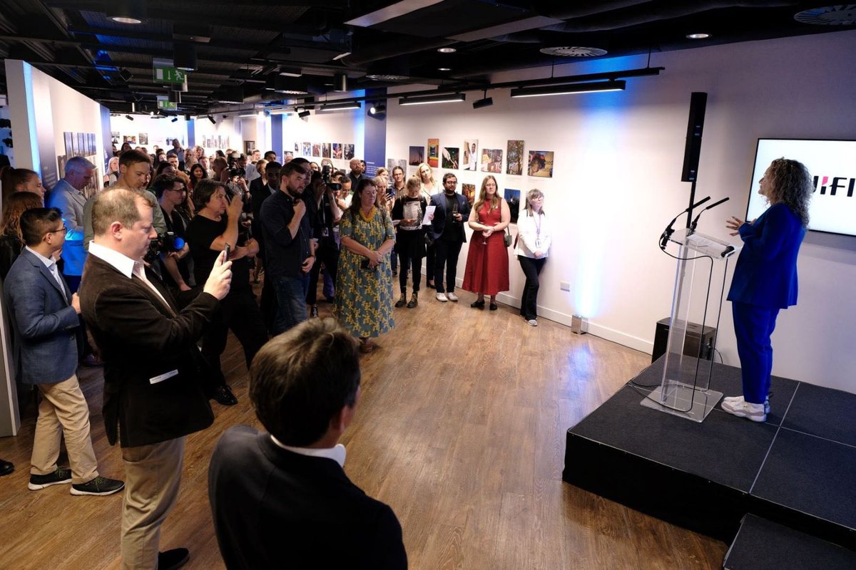 A privilege for our team to be at <a href="/wabbey/">Westminster Abbey</a> today and give thanks to <a href="/NHSEngland/">NHS England</a> staff and volunteers as the nation marks #NHS75.

Last night we opened ‘Our NHS at 75’ gallery at FUJIFILM House of Photography, now part of #LightUpBlue, and free to visit from today until 31 Aug 📷