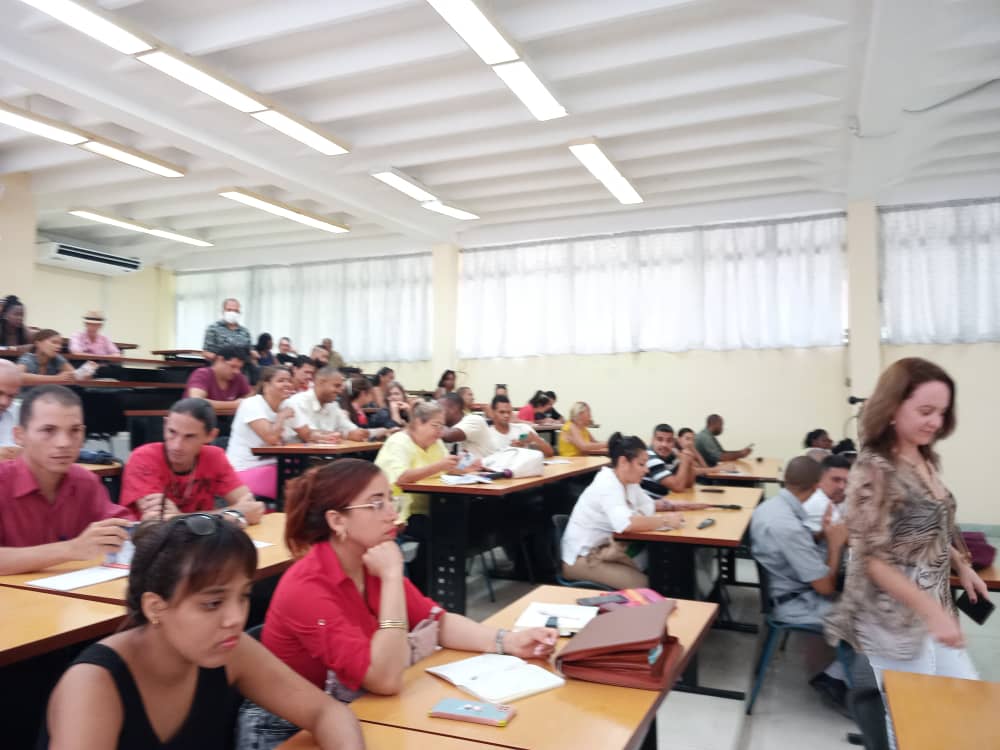daidee_teruel's tweet image. #Taller experiencia favorable en en el proceso de transformación digital. Desde la @UOCuba, en conjunto con el @MINCOMCuba socializando la informatización en la sociedad.
#Comunicación.
#Informatización.