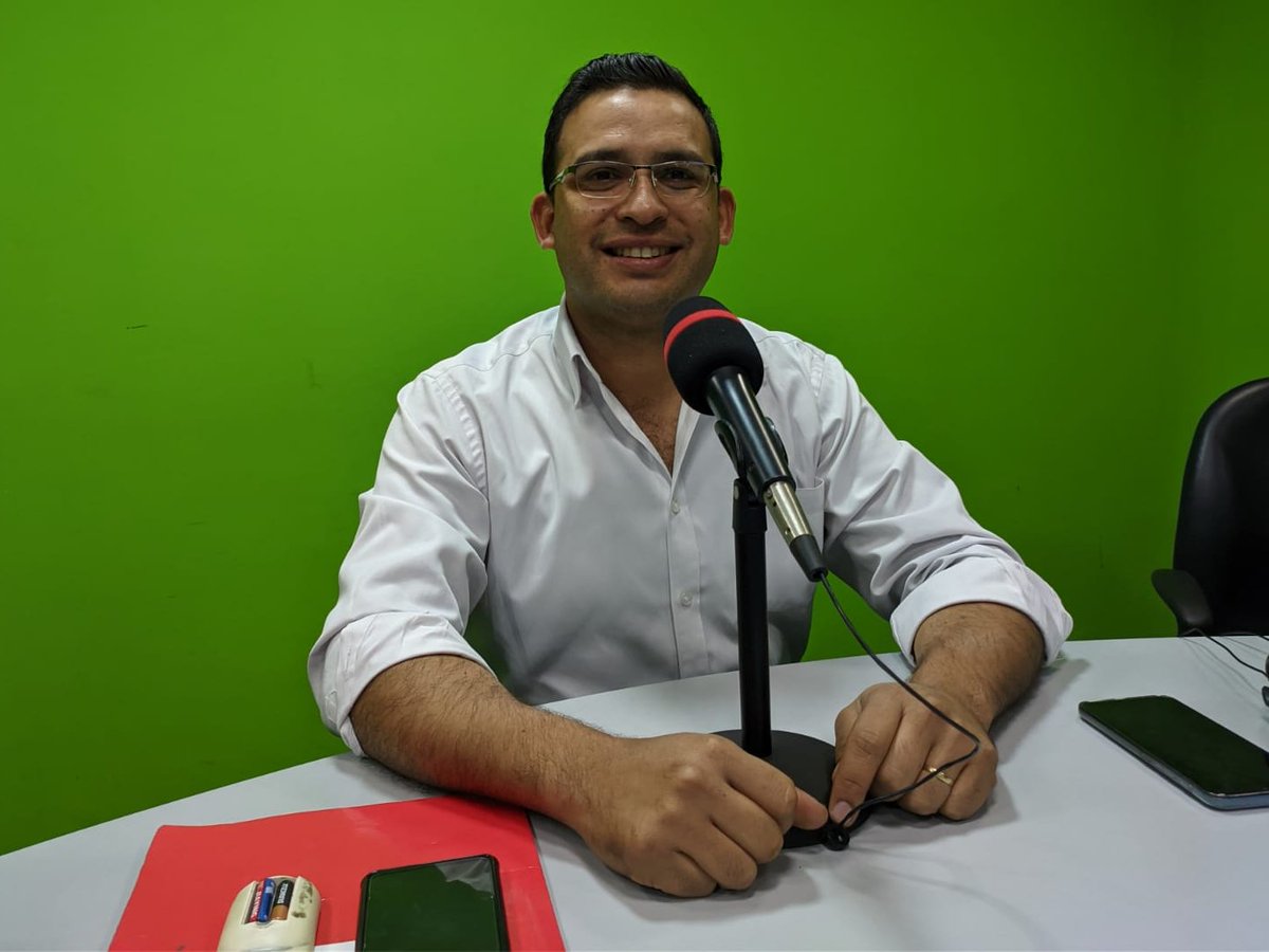 780AM's tweet photo. 🔴𝗔𝗟 𝗔𝗜𝗥𝗘 | Inicia #ElProductor🧑🌾🇵🇾
😎@Edgartosbri te cuenta toda la info que debes saber del Agro, la industria y la ganadería
Acompañanos hasta las 21:00⏰
📻Escucha https://t.co/YLhIUV11iK #780AM https://t.co/KFjT8rgOOo