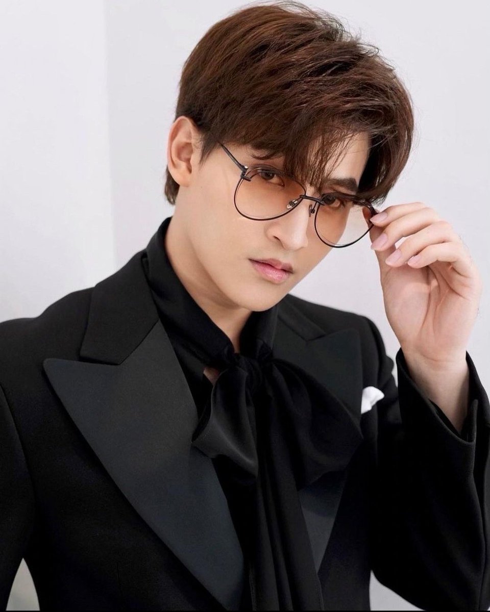 leni_maretha's tweet photo. Gud morning P'Handsome 🥰
#OhmThitiwat https://t.co/ZhRiT6a1ZV