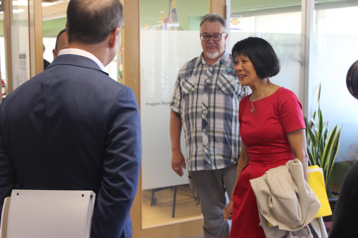 oliviachow's tweet photo. Toronto needs more housing of all kinds—especially homes you can afford. 

Earlier today with @UWGreaterTO, I met public, private, and community partners to discuss community-focused models for building new housing—like what they’ve pioneered in Scarborough’s Golden Mile. https://t.co/StsR1W9AXu