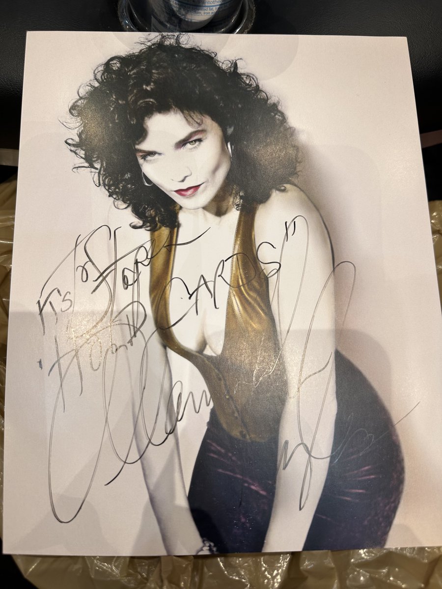 AHAHAHAHAH look what <a href="/bettyQs/">bettyqs🇨🇦🐈‍⬛️</a> got me!! Alannah Myles knows what’s up!