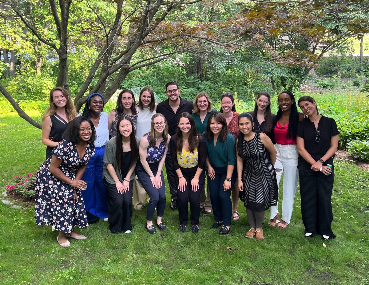 Jasmin Brooks Stephens, Ph.D. (@drjbstephens) on Twitter photo First official day of internship at <a href="/harvardmed/">Harvard Medical School</a> /<a href="/MGHPsychiatry/">MGH Psychiatry</a> ✅!
So excited for all of the growth & experiences to come this year, and to work alongside these amazing people! 💕🍾 First official day of internship at <a href="/harvardmed/">Harvard Medical School</a> /<a href="/MGHPsychiatry/">MGH Psychiatry</a> ✅!
So excited for all of the growth & experiences to come this year, and to work alongside these amazing people! 💕🍾