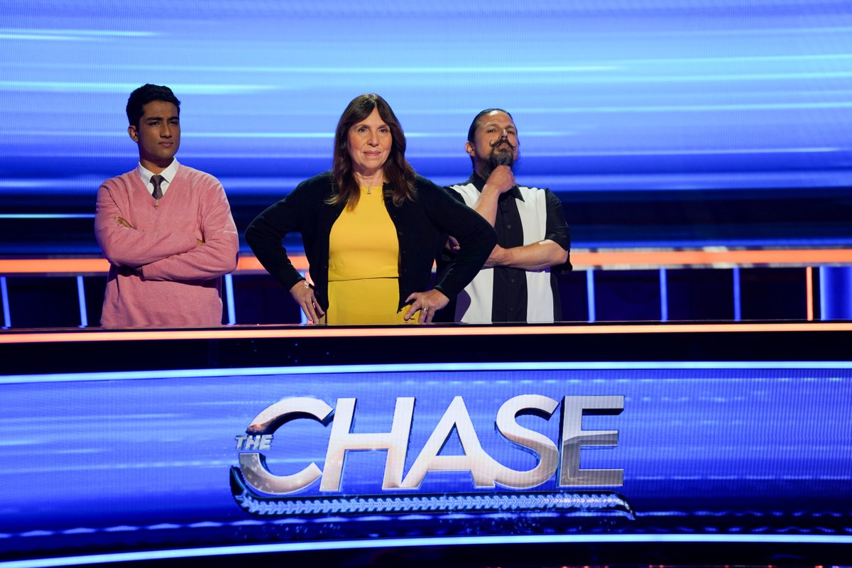 Tonight's contestants are here are ready to play 👊