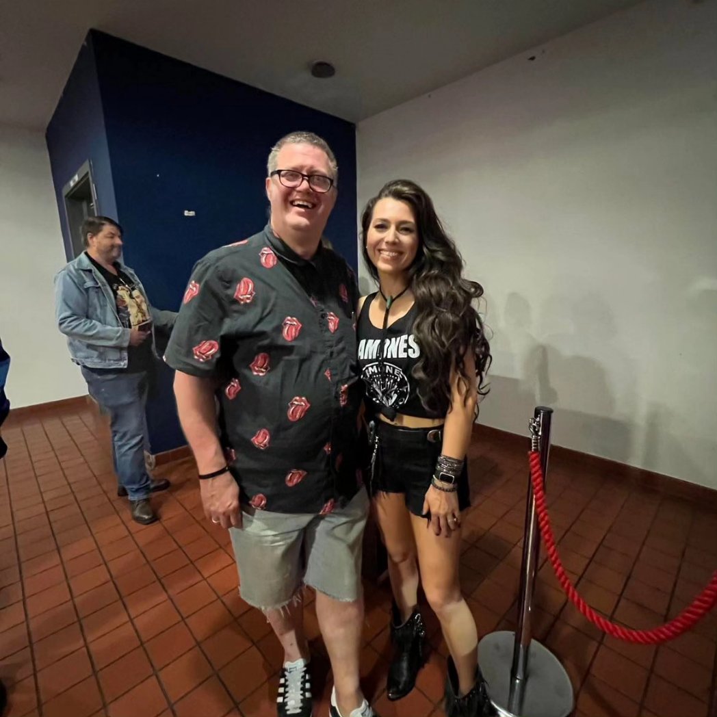 Coopers_Country's tweet photo. Great night out watching the powerhouse @Jessica__Lynn_ at @CambJunction lovely person and lovely family. https://t.co/UdUfJoIXzZ