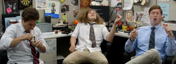 Herbworthy's tweet image. Name a TV series that you could rewatch over &amp;amp; over. 💨