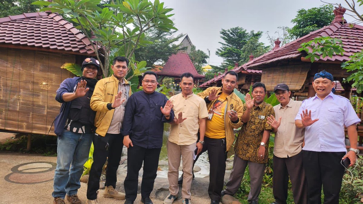 MissKoral's tweet photo. Kegiatan DPD KOTA TANGERANG SELATAN 05 Juli 2023 Pembentukan Pengurus DPD KOTA TANGERANG SELATAN dihadiri oleh ketua DPW BANTEN Bapak Teddy Iskandar. 
#SobatAnies
#IndonesiaHarusBersamaOrangBaik https://t.co/gdswHo0B3K