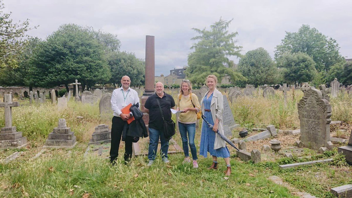 QBC_E17's tweet photo. Judging by @LondonInBloomUK at #QueensRoadCemetery.  Last year’s Silver Gilt award will be hard to beat, but they  were extremely impressed with the beauty of the cemetery and the way we have worked together to sensitively balance history, mourning, nature and green space, https://t.co/oYuufEycN0