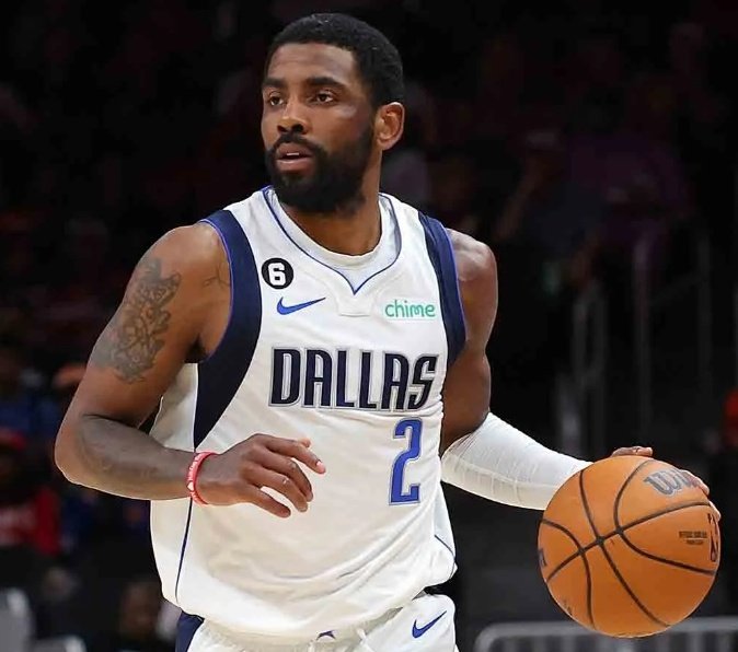 RealBasket365's tweet photo. No ocurrió en Boston pero finalmente ocurrirá en Dallas
Grant Williams, cuya madre trabaja como ingeniera en la  NASA, compartirá vestuario con un tío que cree que la tierra es plana https://t.co/ulHT8UKeTU