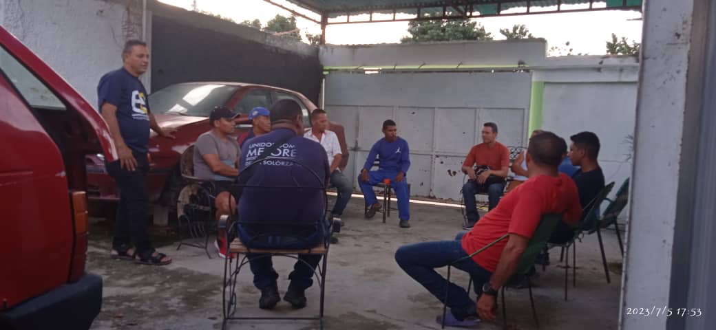 EncuentroCiud13's tweet photo. #05Julio Reunión de la DEM, Municipio San Joaquín, liderada por Sabino Montes.

Siempre llevando el mensaje de esperanza de nuestra Candidata a La Primaria, Delsa Solórzano.

#UnidosSomosMejores https://t.co/AFHXpT6DTz